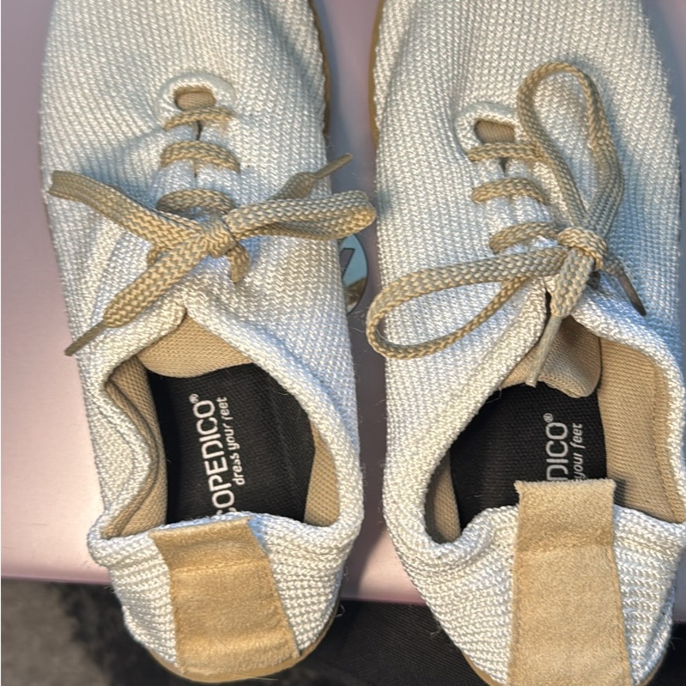 Arcopedico Women's Beige Knit Sneakers